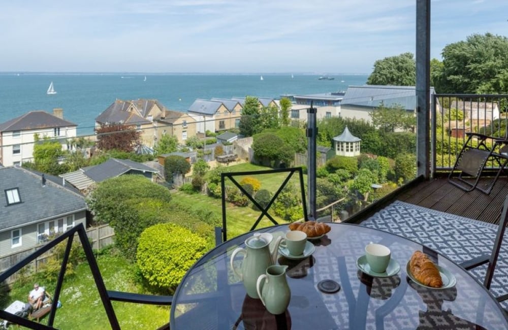 Seaview Apartment balcony with views of The Solent