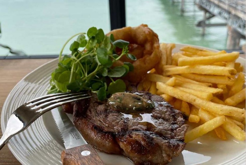 steak frites and yorkshire pudding