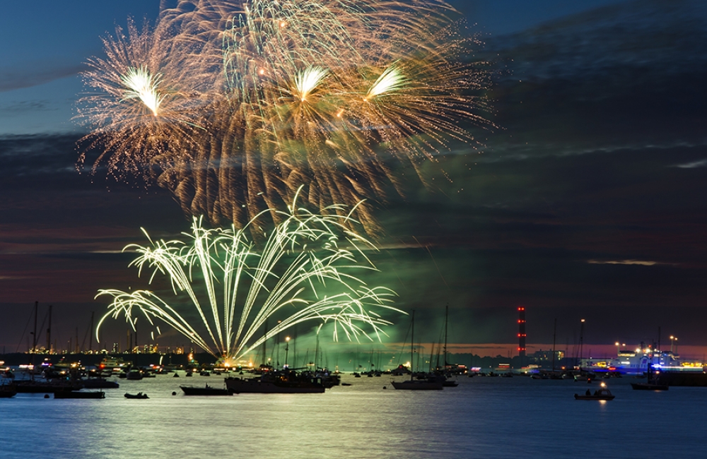 cowes-fireworks
