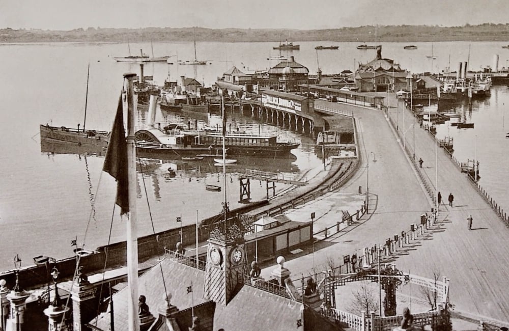 Old image of a IOW port 