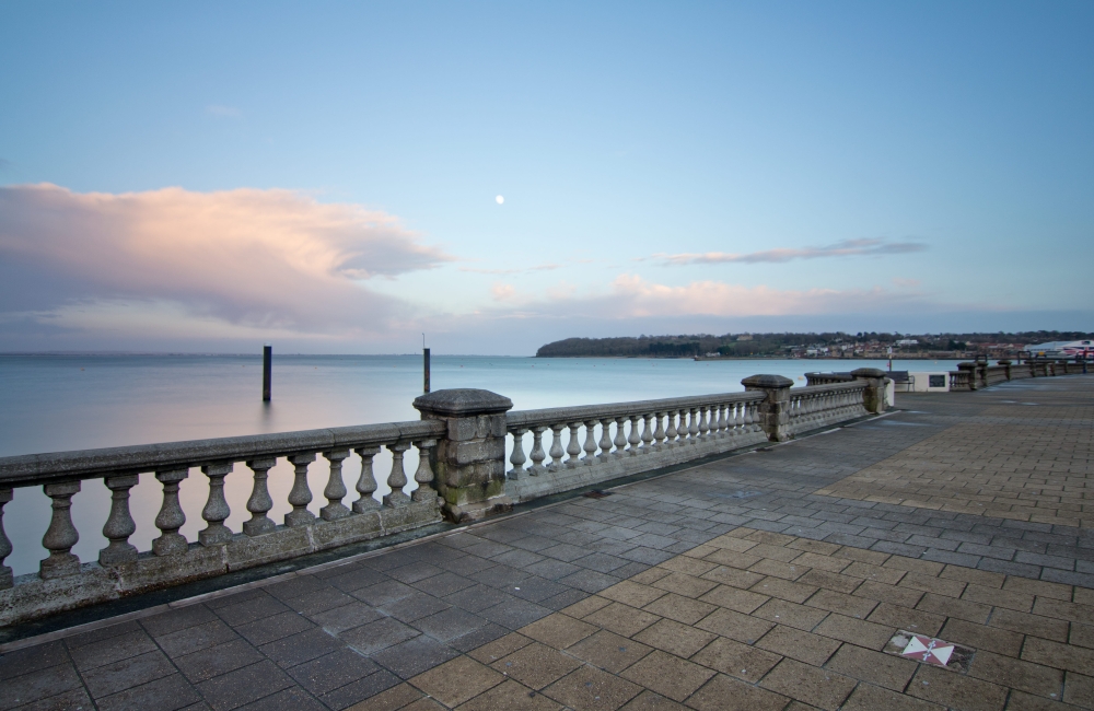 cowes beach