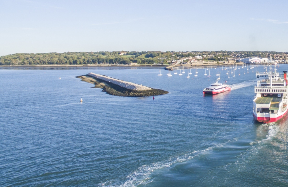 Fleet - Red Jet & Vehicle Ferry