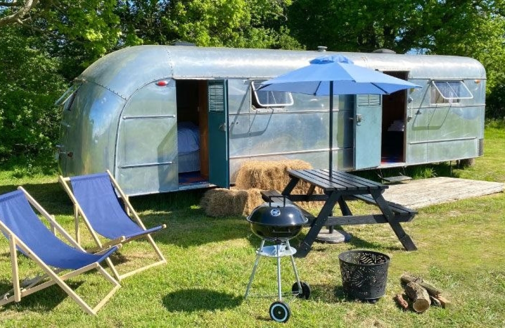 Outdoor fun by Humphrey airstream