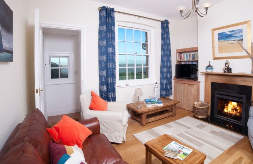 Sea View Cottage lounge