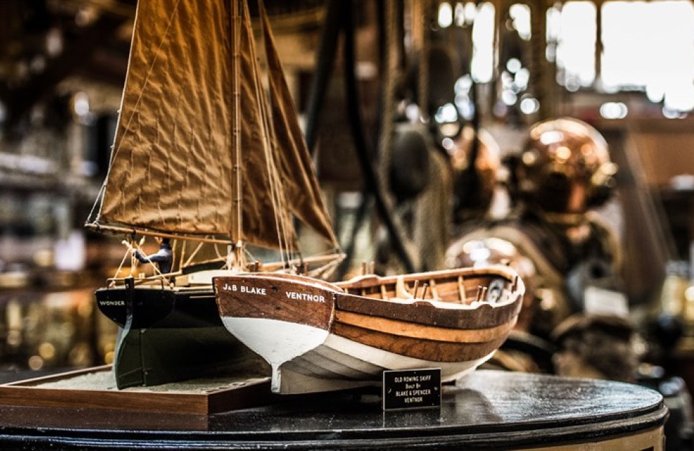 Antique boat models