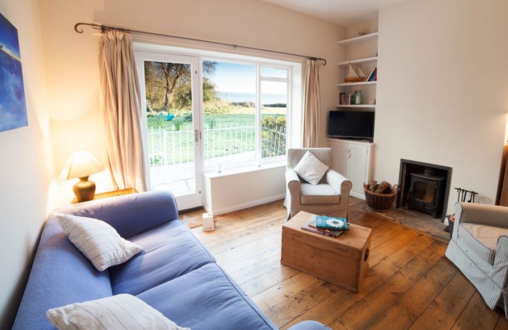 Solent Cottage lounge 