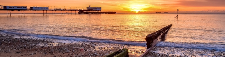 sandown pier sunrise