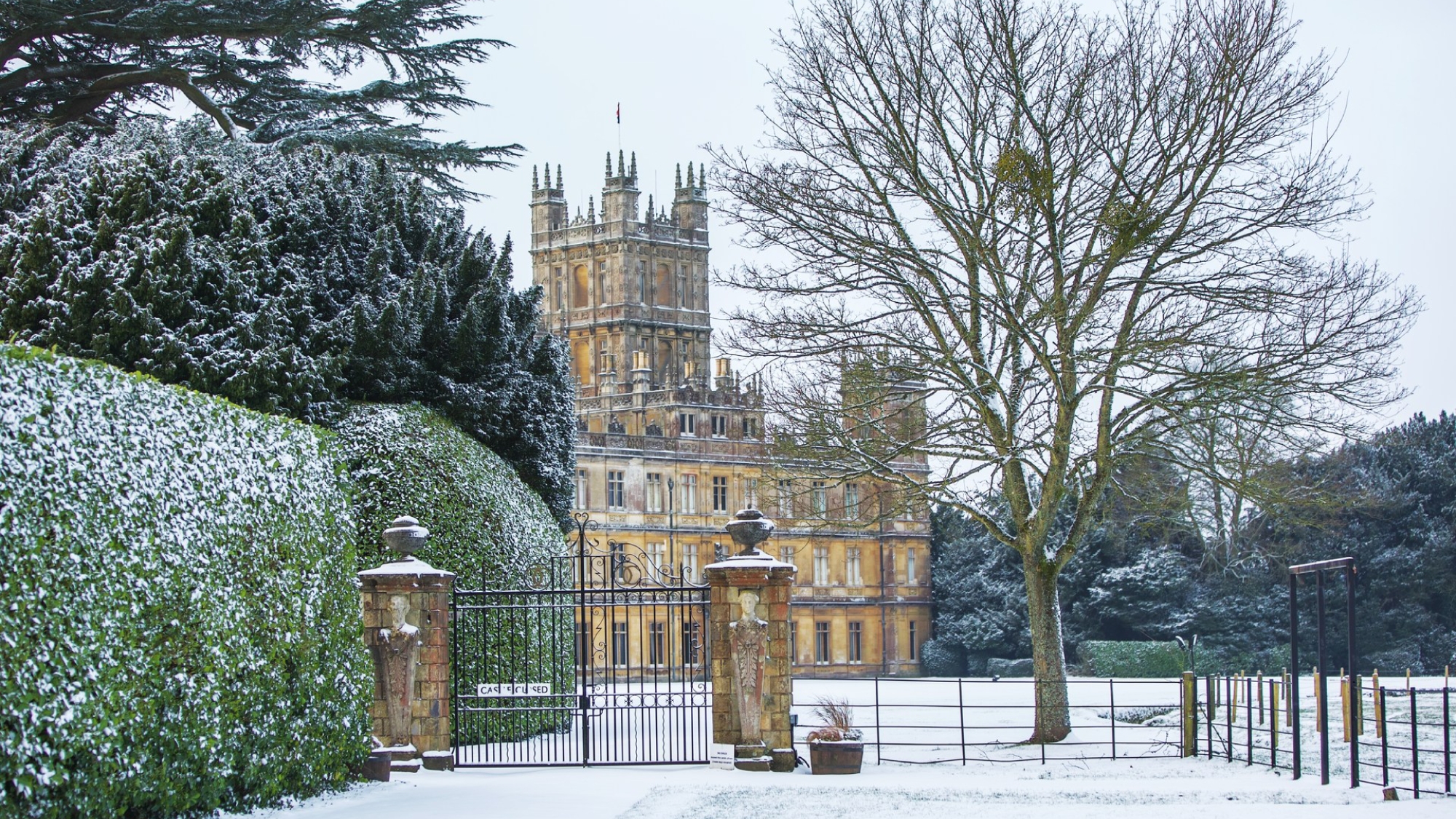 highclere castle in snow 