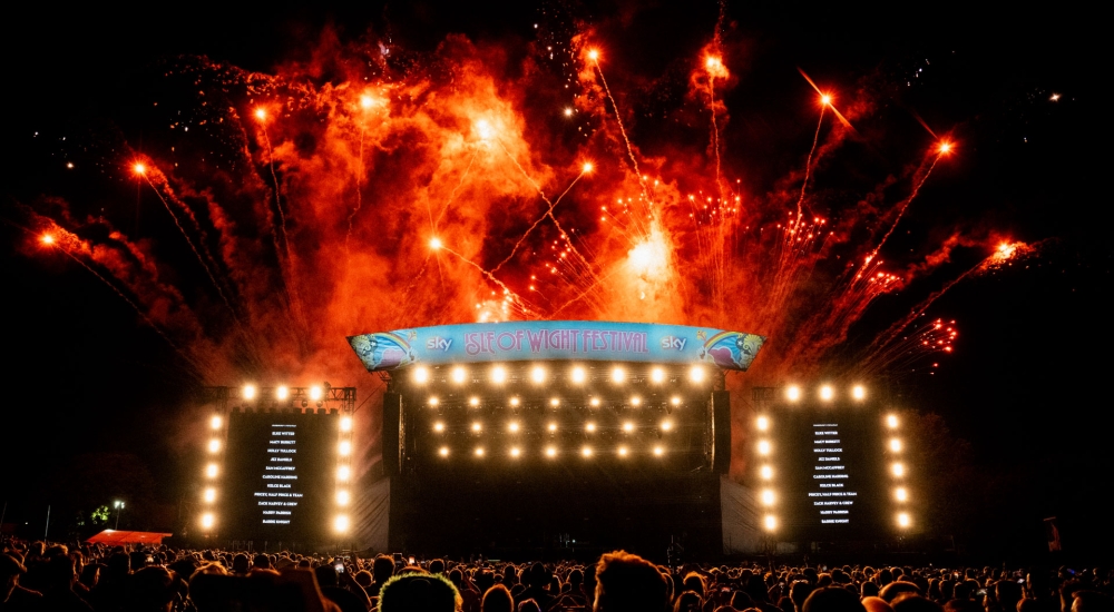iw festival stage