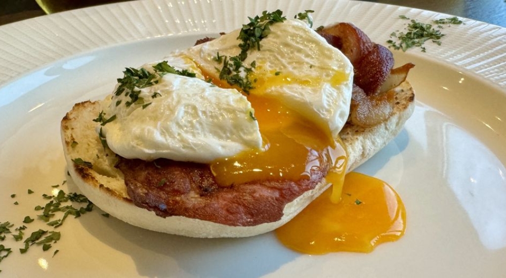 Poached Egg Muffin for breakfast?